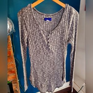 button up long sleeve gray top